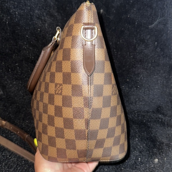 Louis Vuitton Siena - Picture 12 of 16